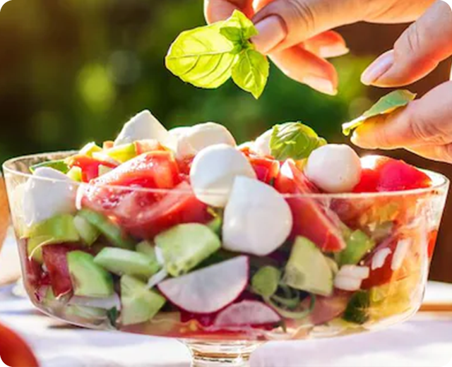 ITALSKÝ SALÁT S TŘEŠNIČKAMI MOZZARELLY - Mobile