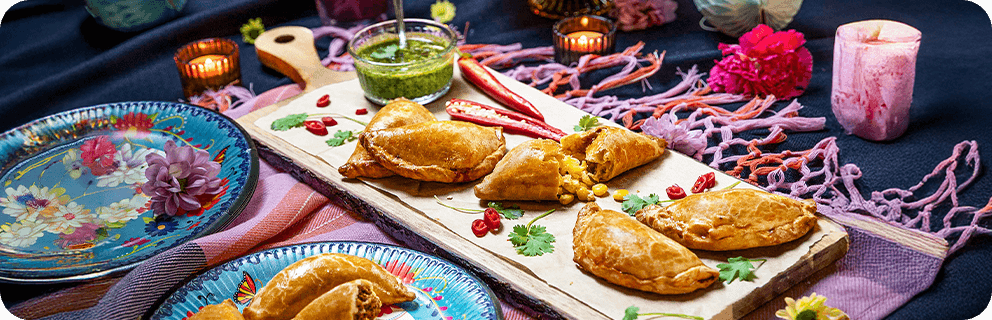 Empanadas s mletým masem a pikantní bylinkovou salsou - Desktop